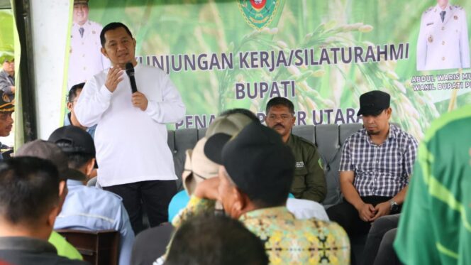 
					Foto: Kegiatan kunjungan sekaligus temu wicara bersama Kelompok Tani Hidup Baru di Desa Labangka Barat, Kecamatan Babulu oleh Bupati Penajam Paser Utara (PPU), Mudyat Noor (Dok. Humas PPU)