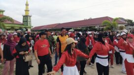 Foto : kegiatan jalan santai yang terletak di Kecamatan Babulu, (Dok : CahayaBorneo/AJI)

