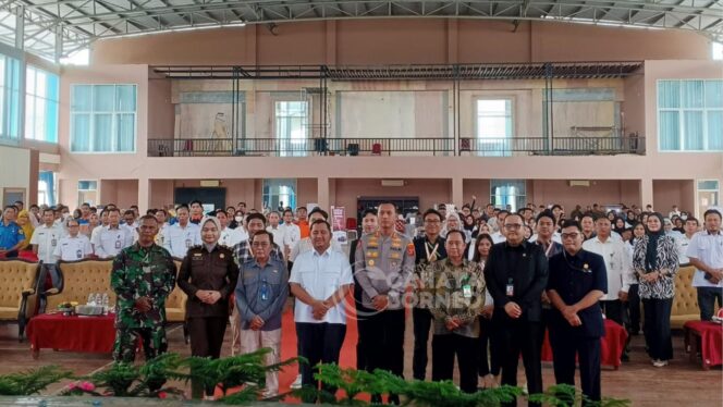 
					Foto : kegiatan Pembukaan job fair 2025, (Dok : CahayaBorneo/AJI)