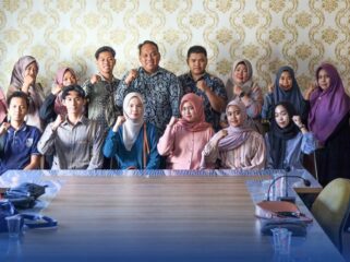 Foto: pemberian beasiswa penuh kepada 11 putra-putri terbaik dari daerah untuk melanjutkan pendidikan di Bali International Management (BIM) University (Dok. Humas PPU)