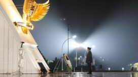 Foto: Presiden Prabowo Subianto memimpin ziarah nasional dan renungan suci di Taman Makam Pahlawan (TMP) Nasional Utama Kalibata, Jakarta, pada Minggu, 17 Agustus 2025 (Dok. Instagram/@Prabowo)