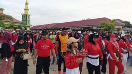 Foto: Kegiatan jalan santai yang terletak di Kecamatan Babulu (Dok: CahayaBorneo/AJI)