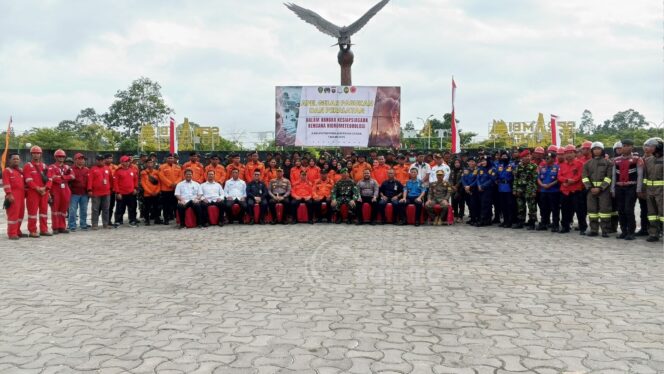 
					Foto: Kegiatan menguji kesiapan dalam penanggulangan bencana. (Dok: CahayaBorneo/AJI)