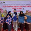 Foto: PT Pertamina EP (PEP) Tanjung Field menyelenggarakan pelatihan menjahit metode patchwork dan slashing bagi masyarakat di Desa Masukau (Dok: PEP)