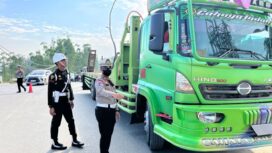 Foto: Satlantas Polres Penajam Paser Utara (PPU) bersama instansi terkait menggelar pemeriksaan kendaraan (Dok. Polres PPU)