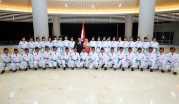Foto: Pembacaan Ikrar Putra Indonesia oleh Pembina Upacara, Basuki Hadimuljono selaku Kepala Otorita IKN dalam momen pengukuhan Paskibraka Ibu Kota Nusantara (Dok. Humas OIKN)