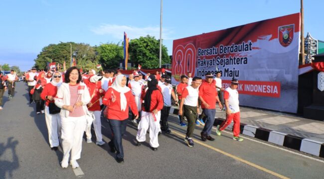 Foto: Kodam VI/Mulawarman menggelar rangkaian kegiatan olahraga, pawai, dan lomba penuh semangat di Lapangan Makodam VI/Mlw (Dok. Pendam VI/Mlw)