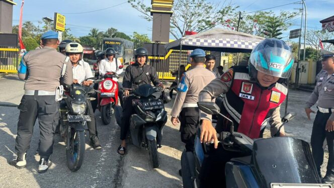 
					Foto: Polres Penajam Paser Utara (PPU) melaksanakan kegiatan Penegakan Ketertiban dan Disiplin (Gaktibplin) terhadap seluruh personel  (Dok. Polres PPU)