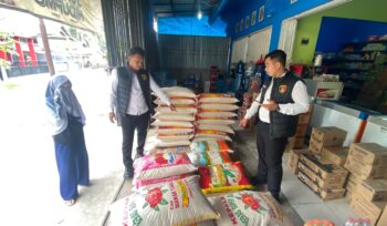 Foto: pengecekan menyeluruh ke sejumlah toko ritel modern, warung tradisional, hingga Rumah Pangan Kita (RPK) yang menjadi mitra Perum Bulog (Dok. Polres PPU)