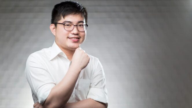 
					Foto: Ken Steven, komposer, arranger, dan konduktor paduan suara asal Medan (Dok. Istimewa)