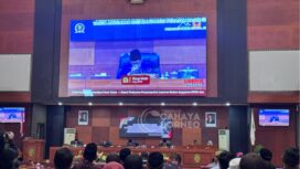 Foto: Rapat Paripurna DPRD PPU, terkait dengan penyampaian laporan Badan Anggaran DPRD dan persetujuan bersama Bupati terhadap anggaran Rancangan Peraturan Daerah (Perda) tentang Perubahan Anggaran Pendapatan dan Belanja Daerah Tahun Anggaran 2025 Kabupaten PPU. (Dok: CahayaBorneo/AJI)