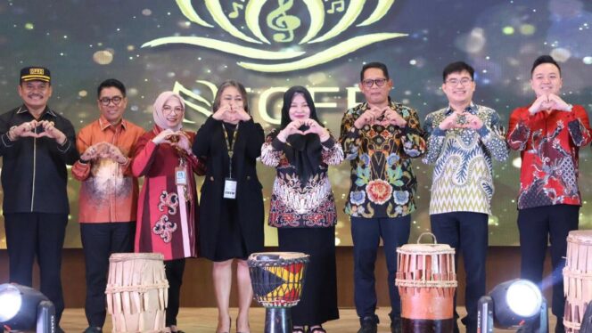 
					Foto: Ketua TP PKK PPU, Dewi Yuliana hadir dalam pembukaan NICFF (Dok. Humas PPU)