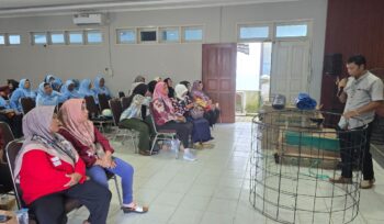 Foto: PT Pertamina Hulu Sanga Sanga (PHSS) mengadakan pelatihan mengenai penerapan sistem pertanian terpadu berbasis maggot dan budidaya lele bioflok untuk Kelompok Wanita Tani (KWT) di Kecamatan Anggana, Kutai Kartanegara (Dok. PHSS)