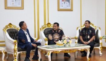 Foto: Bupati Penajam Paser Utara (PPU) Mudyat Noor saat tampil sebagai narasumber dalam acara Talkshow Balikpapan TV (Dok. Humas PPU)