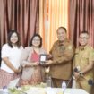 Foto: Asisten I Bidang Pemerintahan dan Kesejahteraan Rakyat PPU, Nicko Herlambang, menerima audiensi Tim Promosi Universitas Atma Jaya Yogyakarta (UAJY) di Kantor Bupati PPU, Senin (29/9/2025). (Dok. Humas PPU)