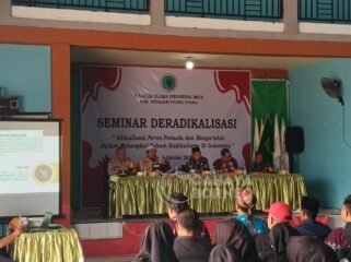 Foto: Seminar Deradikalisasi “Aktualisasi Peran Pemuda dan Masyarakat dalam Menangkal Paham Radikalisme di Indonesia.” (Dok: CahayaBorneo/AJI)