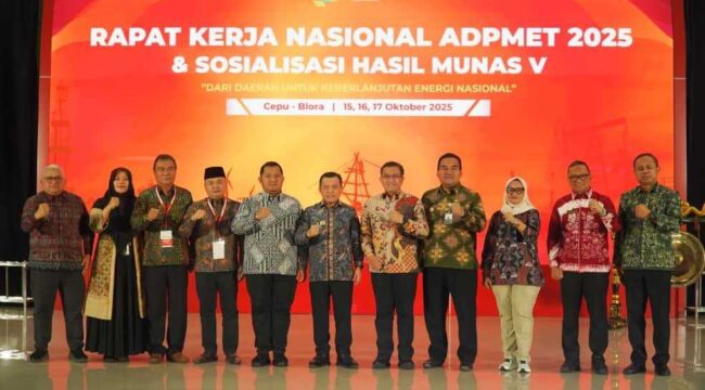 Foto: Bupati Penajam Paser Utara, Mudyat Noor, menghadiri Rapat Kerja Nasional (Rakernas) ADPMET di Graha Oktana, Politeknik Energi dan Mineral Akamigas, Cepu, Kabupaten Blora, Kamis (16/10/2025). (Dok. Humas PPU)