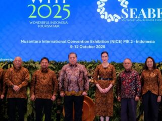 Foto: Menteri Pariwisata Widiyanti Putri Wardhana bersama Menteri Koordinator Bidang Perekonomian Airlangga Hartarto membuka secara resmi Southeast Asia Business Events Forum (SEABEF) dan Wonderful Indonesia Tourism Fair (WITF) 2025 di Nusantara International Convention and Exhibition (NICE), PIK 2, Banten, Jumat (10/10/2025). (Dok.Kemenpar RI)