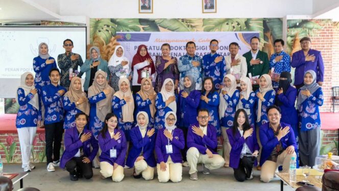 
					Foto: Bupati Penajam Paser Utara Mudyat Noor membuka Musyawarah Cabang (Muscab) Persatuan Dokter Gigi Indonesia (PDGI) Cabang PPU Tahun 2025 di Hotel Venus, Kecamatan Penajam, Sabtu (11/10/2025). (Dok. Humas PPU)