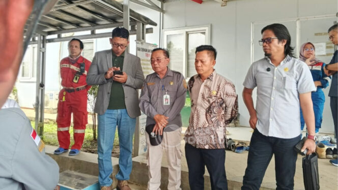 
					Foto : Sidak Komisi l DPRD PPU ditempat lokasi, (Dok : CahayaBorneo/AJI).
