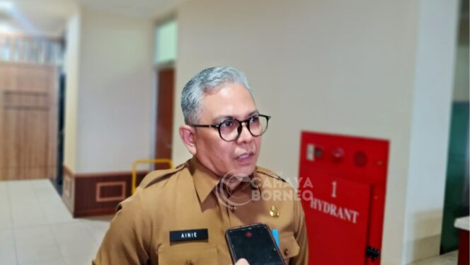 
					Foto: Pelaksana tugas (Plt.) Kepala Badan Kepegawaian dan Pengembangan Sumber Daya Manusia (BKPSDM) PPU, Ainie (Dok: CahayaBorneo/AJI)