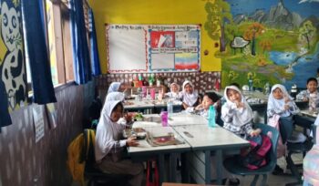 Foto: Penerima manfaat MBG (Dok: CahayaBorneo/AJI)