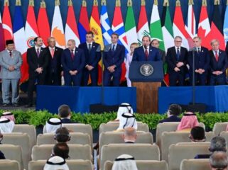Foto: Presiden Republik Indonesia, Prabowo Subianto menghadiri Konferensi Tingkat Tinggi (KTT) Perdamaian Sharm El-Sheikh yang digelar di International Congress Centre, Sharm El-Sheikh, Republik Arab Mesir, pada Senin, 13 Oktober 2025 (Dok. BPMI Setrpes)