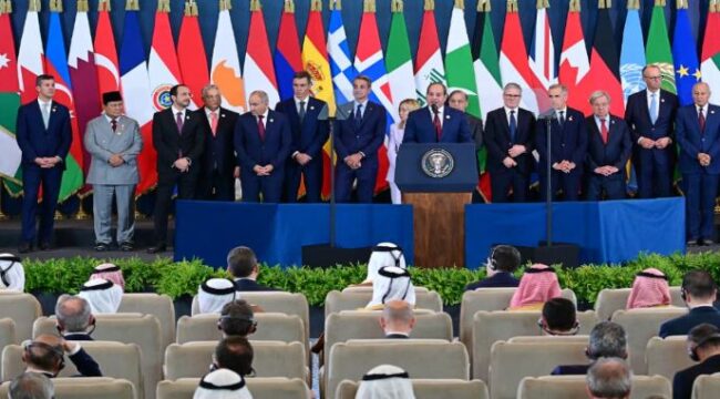 Foto: Presiden Republik Indonesia, Prabowo Subianto menghadiri Konferensi Tingkat Tinggi (KTT) Perdamaian Sharm El-Sheikh yang digelar di International Congress Centre, Sharm El-Sheikh, Republik Arab Mesir, pada Senin, 13 Oktober 2025 (Dok. BPMI Setrpes)