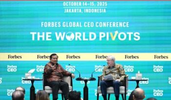 Foto: Presiden Prabowo Subianto menyampaikan penjelasan tentang program Makan Bergizi Gratis (MBG) saat menghadiri Forbes Global CEO Conference 2025 di Hotel The St. Regis, Jakarta, Rabu (15/10/2025). (Dok. BPMI Setpres)