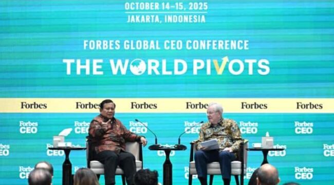 Foto: Presiden Prabowo Subianto menyampaikan penjelasan tentang program Makan Bergizi Gratis (MBG) saat menghadiri Forbes Global CEO Conference 2025 di Hotel The St. Regis, Jakarta, Rabu (15/10/2025). (Dok. BPMI Setpres)