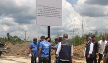 Foto: Tangkapan layar Satgas Pemberantasan Tambang Ilegal mengamankan area tambang batu bara dan pasir tanpa izin di wilayah IKN, Kalimantan Timur, yang berbatasan dengan kawasan lindung Taman Hutan Raya Bukit Soeharto. (Dok. ANTARA)
