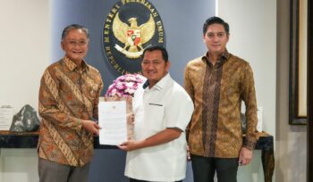 Foto: Bupati PPU Mudyat Noor saat melakukan pertemuan dengan Menteri PU Dody Hanggodo dan Wakil Ketua Komisi IV DPR RI Budisatrio Djiwandono di Jakarta. (Dok. Humas PPU)