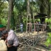 Foto: Pembongkaran tempat judi dan sabung ayam oleh Satpol PP (Dok: Istimewa)
