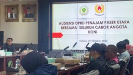 Foto: Suasana audiensi yang digelar bersama seluruh cabang olahraga (cabor) anggota KONI pada Selasa, 7 Oktober 2025. (Dok. CahayaBorneo/DMS)