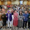 Foto: Menteri Pariwisata Widiyanti Putri Wardhana bersama mantan Menpar Arief Yahya, Founder MarkPlus Corp Hermawan Kartajaya, dan Asdep Kemenpar Firnandi Gufron usai pembukaan Indonesia Tourism Marketing Week (ITMW) 2025 di Sanur, Bali. (Dok. Kemenpar RI)