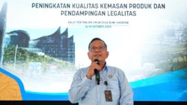 Foto: Direktur Pemberdayaan Masyarakat Otorita IKN, Conrita Ermanto membuka kegiatan Aktivasi Program Peningkatan Kualiatas Kemasan Produk dan Pendampingan Legalitas (Dok. Humas OIKN)