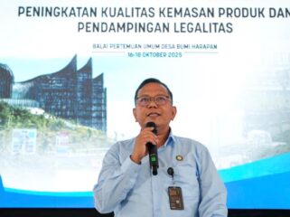 Foto: Direktur Pemberdayaan Masyarakat Otorita IKN, Conrita Ermanto membuka kegiatan Aktivasi Program Peningkatan Kualiatas Kemasan Produk dan Pendampingan Legalitas (Dok. Humas OIKN)