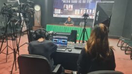 Foto: Suasana Diskusi Nasional bertema “Media Baru vs UU ITE” yang digelar oleh Serikat Media Siber Indonesia (SMSI) Pusat, berlangsung secara hybrid di Kantor SMSI, Jalan Veteran, Gambir, Jakarta Pusat, Selasa (28/10/2025). (Dok. Istimewa)