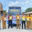 Foto: Polres Penajam Paser Utara bersama jajaran pemerintah daerah dan petugas dinas terkait berfoto bersama usai kegiatan Operasi Pasar Pangan Murah di Pasar Induk Nenang, Kecamatan Penajam, Senin (27/10/2025). (Dok. Polres PPU)