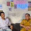 Foto: Kadis Disnakertrans PPU, Marjani, bersama Sayyid Hasan dalam podcast Sampul Sayyid (Dok: CahayaBorneo/AJI).