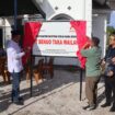 Foto: Direktur PT Benua Taka Wailawi (BTW), Zaenul Arifin, bersama jajaran manajemen dan perwakilan Pemerintah Kabupaten Penajam Paser Utara saat meresmikan kantor baru PT BTW di Perumahan Benuo Mekar Regency, Minggu (2/11/2025). (Dok. Humas PPU)