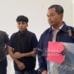 Foto: Unit Tindak Pidana Umum (Tipidum) Satuan Reserse Kriminal (Satreskrim) Polres Penajam Paser Utara (PPU) berhasil mengungkap kasus penipuan jual beli emas palsu yang merugikan seorang pedagang emas hingga belasan juta rupiah. Dalam kasus ini, dua pria berinisial M.T. (33) dan M.S. (52). (Dok: CahayaBorneo/AJI)