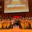 Foto: Paduan suara Borneo Cantata asal Samarinda, Kalimantan Timur, berpose usai dinobatkan sebagai Grand Prix Winner pada ajang The Malaysian Choral Eisteddfod (MCE) International 2025 di Malaysia, Minggu (9/11/2025). (Dok. Istimewa)