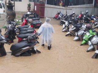 Foto: area parkiran RSUD yang tergenang air oleh curah hujan. (Dok: istimewa)