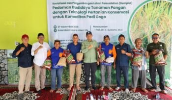 Foto: Sosialisasi Pengembangan Lahan Percontohan (Demplot) Budidaya Padi Gogo kepada para petani di Kecamatan Muara Jawa, Kabupaten Kutai Kartanegara yang dilaksanakan pada Kamis (27/11/2025). (Dok. Humas OIKN)