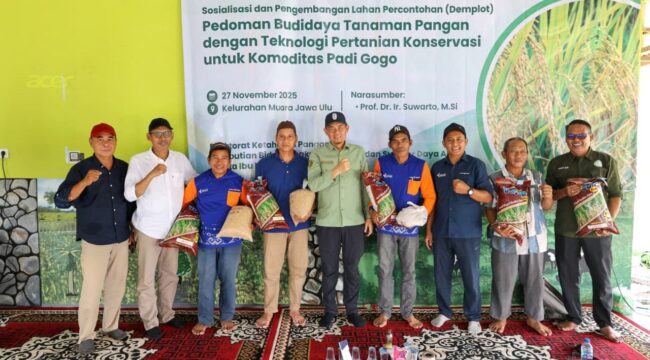 Foto: Sosialisasi Pengembangan Lahan Percontohan (Demplot) Budidaya Padi Gogo kepada para petani di Kecamatan Muara Jawa, Kabupaten Kutai Kartanegara yang dilaksanakan pada Kamis (27/11/2025). (Dok. Humas OIKN)