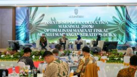 Foto: Para narasumber memaparkan manfaat dan mekanisme fasilitas Super Tax Deduction hingga 200% dalam kegiatan Sosialisasi Optimalisasi Manfaat Fiskal melalui Sumbangan Strategis di Ibu Kota Nusantara (IKN). (Dok. Humas OIKN)