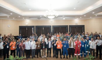 Foto: Para peserta Joint Readiness Exercise SKK Migas Wilayah Kalimantan–Sulawesi berfoto bersama usai mengikuti rangkaian latihan kesiapsiagaan darurat yang digelar di Balikpapan, sebagai upaya memperkuat sinergi dan koordinasi lintas perusahaan serta instansi terkait dalam operasi hulu migas. (Dok. PHI)