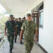 Foto: Irjenad Parlindungan Hutagalung meninjau kesiapan personel dan sarpras di Mako Brigif TP 85/BTC dalam rangka pelaksanaan pengawasan dan pemeriksaan (Wasrik) TNI AD di Kutai Barat. (Dok. Pendam VI/Mlw)